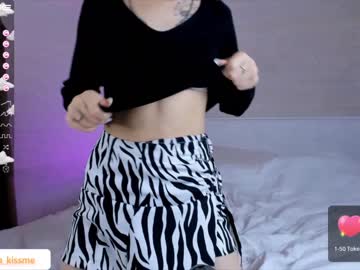 girl Nude Live Cams with monikabloomm