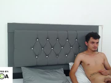 couple Nude Live Cams with alpha_and_omegaxx