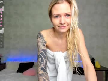 girl Nude Live Cams with milena_dior