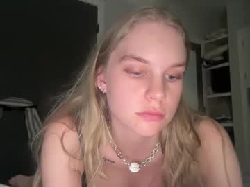 girl Nude Live Cams with giavannaaa