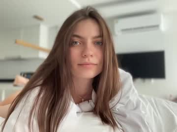 girl Nude Live Cams with kattyyy_catt
