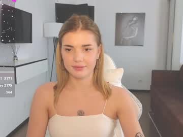 girl Nude Live Cams with adrianawow1
