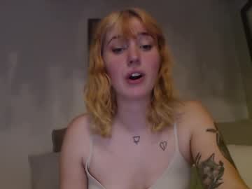 girl Nude Live Cams with sadiethemilf
