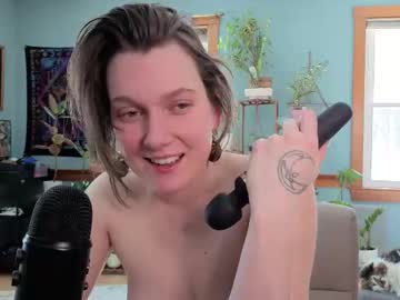 girl Nude Live Cams with artiepaints