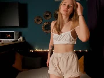 girl Nude Live Cams with eva_touch_me