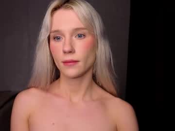 couple Nude Live Cams with pixieprick