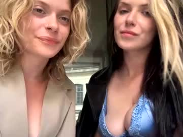 couple Nude Live Cams with lookatus711