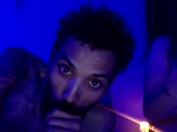 couple Nude Live Cams with croxfox