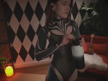 girl Nude Live Cams with ynnenbrynn