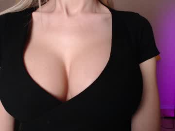 girl Nude Live Cams with sweet_lil_thing
