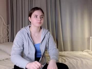 girl Nude Live Cams with on_the_soft_pillow
