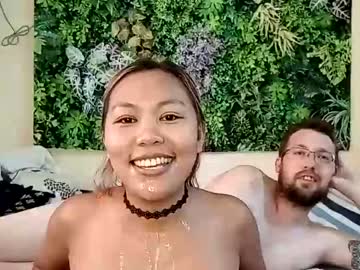 couple Nude Live Cams with tia_and_matt