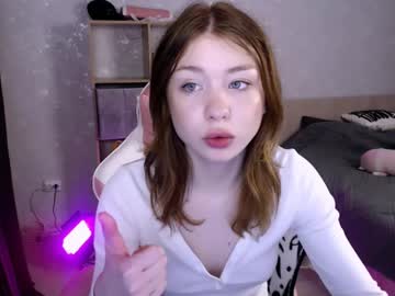 girl Nude Live Cams with lower_angel
