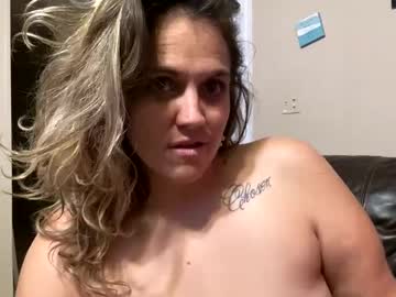 couple Nude Live Cams with sunshineandwhiskey333