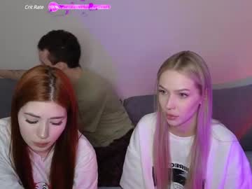 couple Nude Live Cams with mmkakpoxyi22