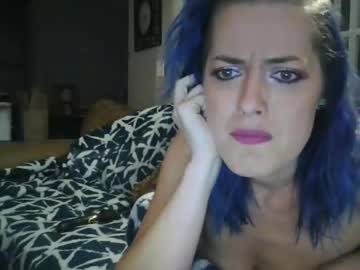 girl Nude Live Cams with gamermilf8008