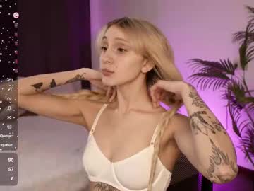 girl Nude Live Cams with ellie_lo
