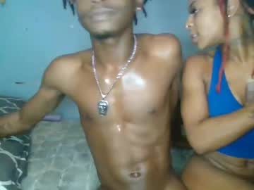couple Nude Live Cams with mamasworldd