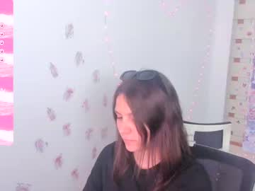 girl Nude Live Cams with halley_pink