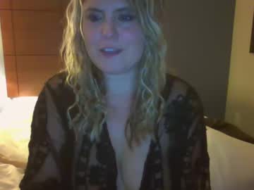 girl Nude Live Cams with midnightqueen01